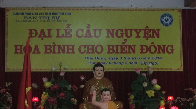 Buddhists in Thai Binh hold a praying ceremony for peace in the East Sea